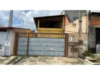 Casa com 139,16m² construídos - Ocupada