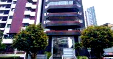 Apartamento com 4 quartos, 3 banheiros e 2 vagas em Curitiba