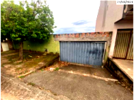 Casa com 3 quartos e área de serviço em Aparecida de Goiânia