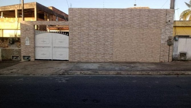 Casa espaçosa com 4 quartos e 140 m² de área construída, pronta para morar