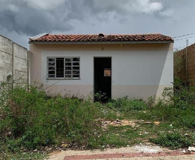 Casa com 2 quartos, 1 banheiro, vaga de garagem e 46,3m² privativos