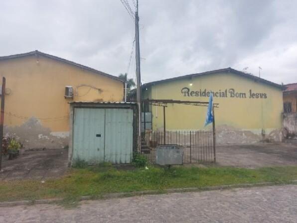 Casa com 3 quartos, 2 banheiros, 56,6m² construída, 1 vaga