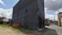 Prédio Padrão com 2 Banheiros e 540m² de Área Construída