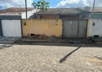 Casa residencial com 3 quartos e área construída confortável