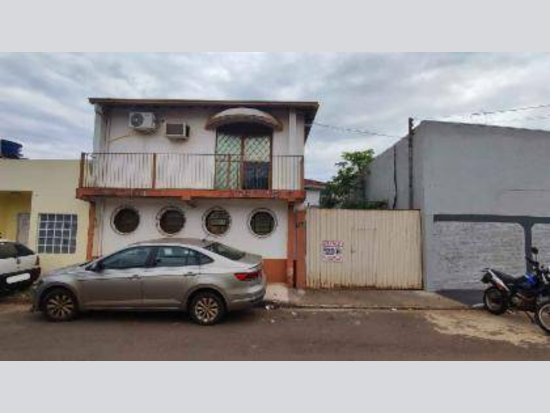 Casa com 235,52 m² construídos, 160 m² de terreno, ocupada