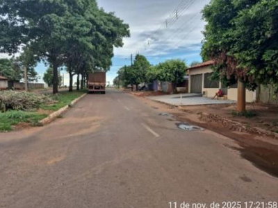 Casa com 250m², 3 quartos, 2 banheiros, ocupada