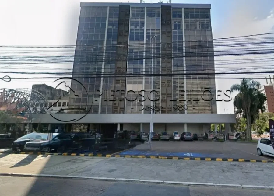 Sala Comercial com Banheiro no Edifício Lindóia Center