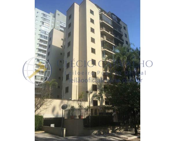 Apartamento 80m² com 2 Vagas em Condomínio