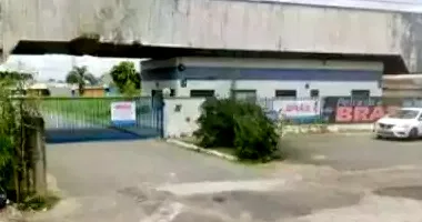 Complexo Industrial Ocupado com Escritórios e Barracões
