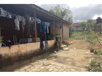 Terreno com casa 3 quartos e 1 banheiro em estado regular