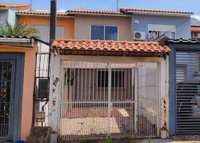 Casa em condomínio com 2 quartos em Cachoeirinha, RS