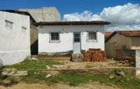 Casa com 3 quartos e 2 banheiros, ocupada