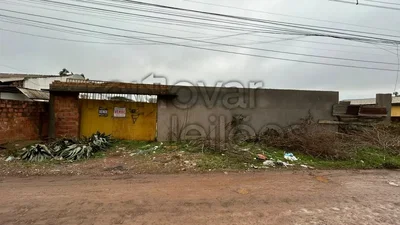 Terreno Urbano de 650m² com Construção Inacabada