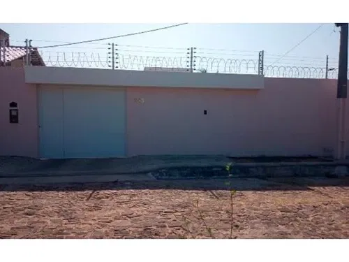 Casa Ocupada com 3 Quartos e 2 Banheiros em Parnaíba/PI