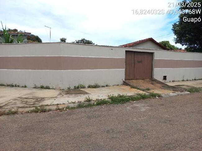 Casa com 2 quartos, 1 banheiro e vaga
