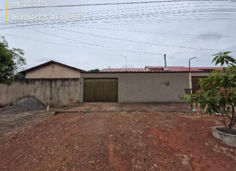 Casa com 3 quartos em Guapó/GO