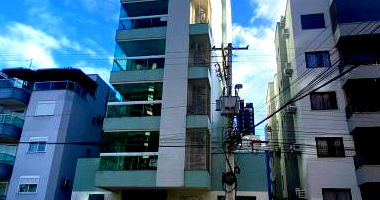 Apartamento com 1 vaga dupla em Itapema - 175m²