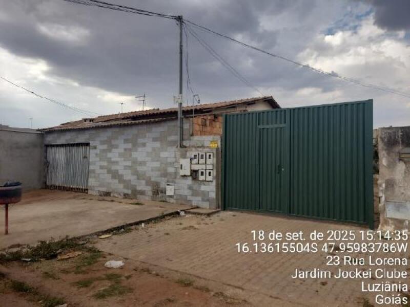 Casa em Luziânia com 2 Quartos e 60m² de Área Construída