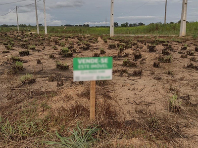 Terreno de 200m² em Loteamento com Potencial de Valorização