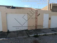 Casa em Santa Cruz do Capibaribe com 2 Quartos e 90m² de Terreno