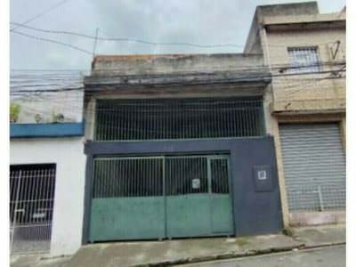 Casa ocupada com 22,07 m² construídos