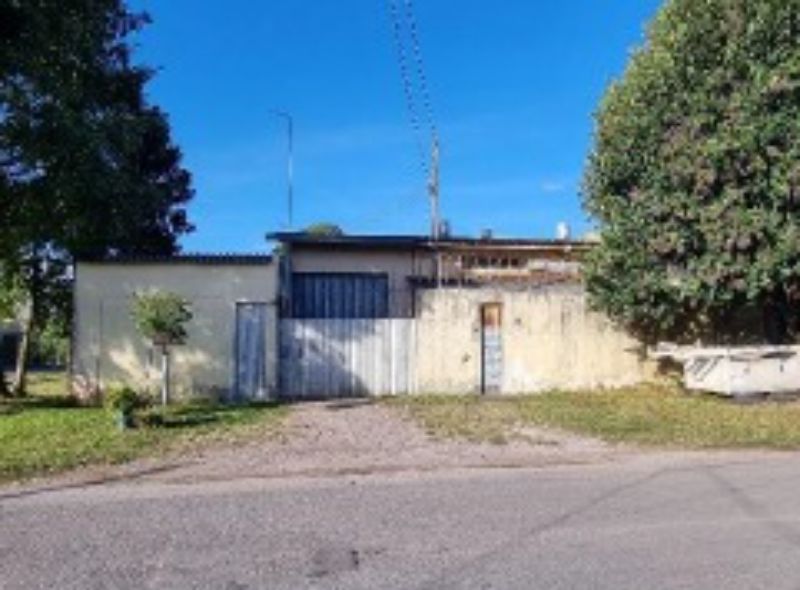 Terreno urbano 515,84m² com barracões em Curitiba/PR