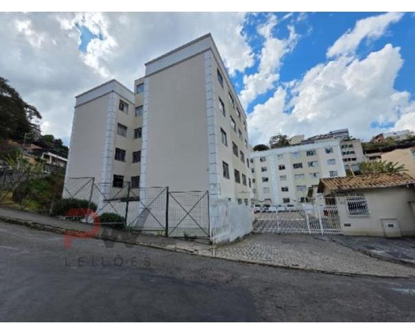 Apartamento com 2 quartos em Juiz de Fora/MG