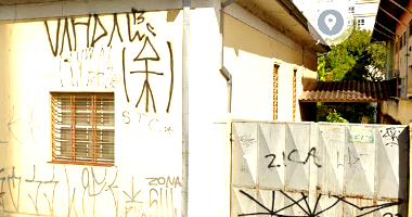 Casa desocupada com 3 quartos, 2 banheiros e 328m² construída