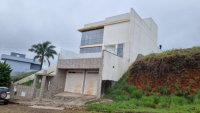 Casa com 3 quartos, 2 banheiros e 310,67m² de área construída