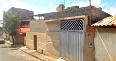 Terreno com 3 casas no Bairro Bela Vista em Curvelo/MG