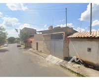 Terreno com 3 casas no Bairro Bela Vista em Curvelo/MG