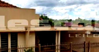 Residência com Amplo Terreno em José Bonifácio - SP