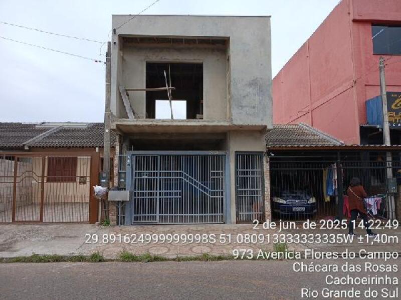 Casa 45m² com 2 Quartos e Garagem