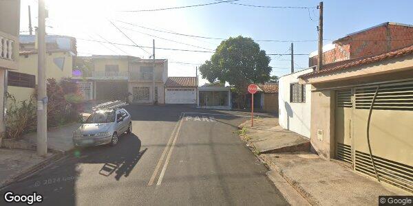 Casa com 30m² construídos e 125m² de terreno