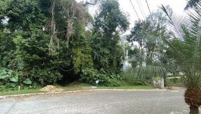 Terreno de 6.692 m² com APP em Blumenau