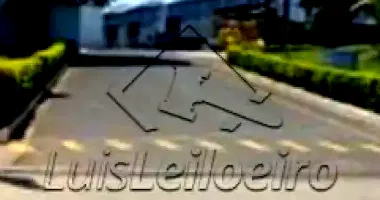 Prédio Comercial em Parque Industrial