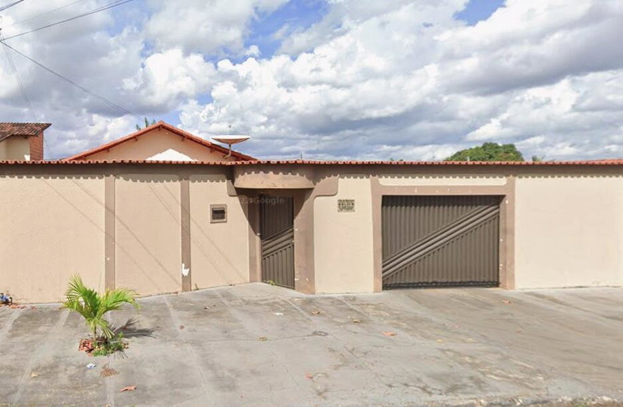 Casa com 3 quartos, 286m² construídos, ocupada