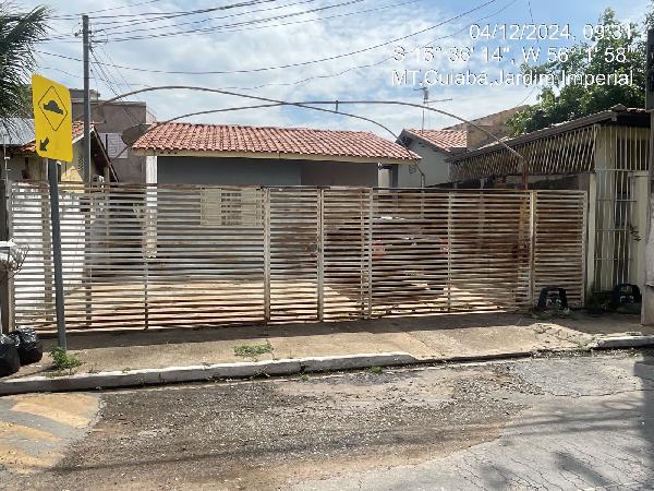 Casa com 2 Quartos e 1 Vaga em Cuiabá