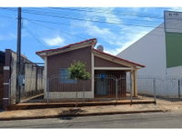 Casa em Leilão com 264m² de Terreno