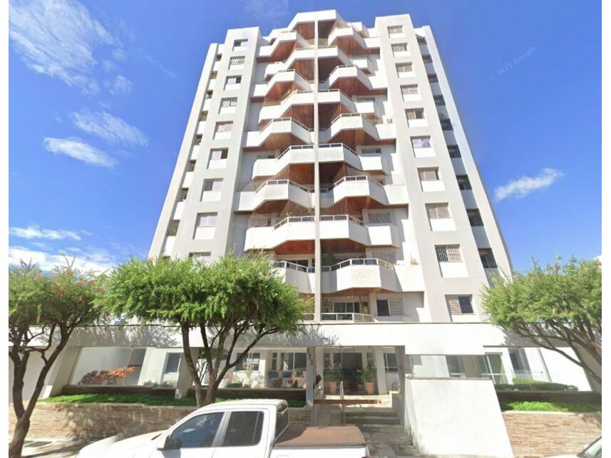 Apartamento 901 com 159m² privativos e 2 vagas no Edifício Maricó