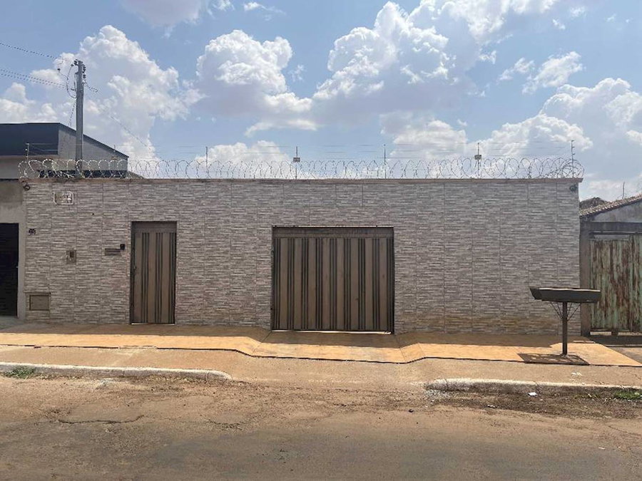 Casa com 3 Quartos e 4 Banheiros em Trindade/GO