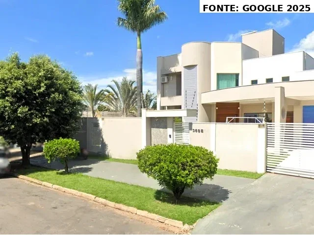 Sobrado com piscina, 550m² construídos e 2 pavimentos