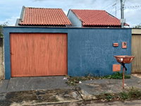 Casa com 2 quartos, 1 banheiro, 79.89m² construída, desocupada