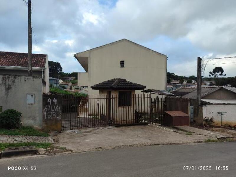 Apartamento com 2 quartos, 1 banheiro e 1 vaga