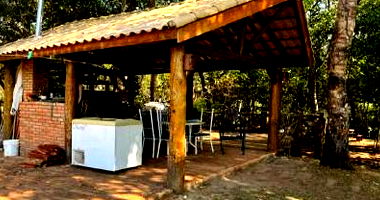 Duas Fazendas Rurais com 8 hectares e benfeitorias, ocupadas