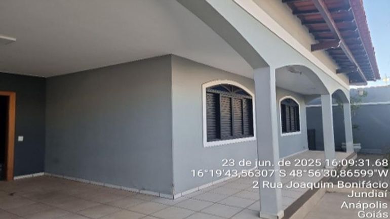 Casa com 4 quartos, 3 banheiros, 350m² e garagem
