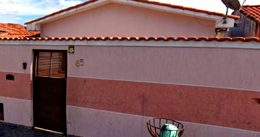 Imóvel Residencial com 3 Quartos e 1 Banheiro em Patos de Minas