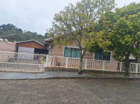 Casa em Rio do Sul com 131.08m² de área construída