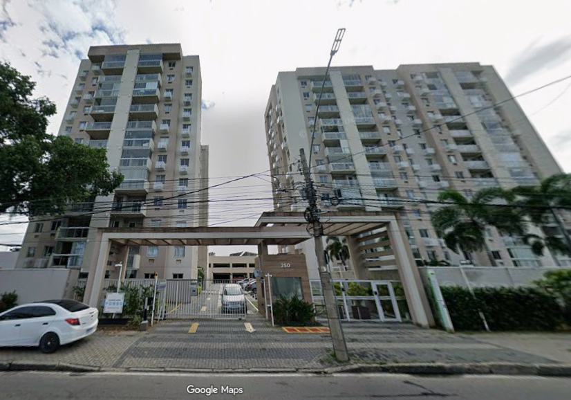 Apartamento 401 no Cond. Campo dos Afonsos com vaga e 68m²