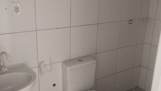 Casa em Condomínio com 2 Quartos e 1 Banheiro - Ocupada